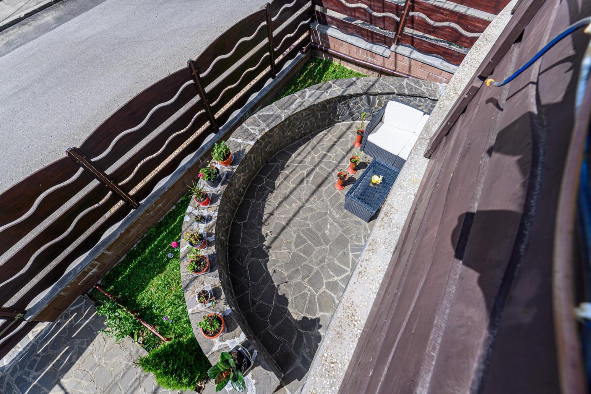 Hotel Casa Ramino Buşteni Exterior foto